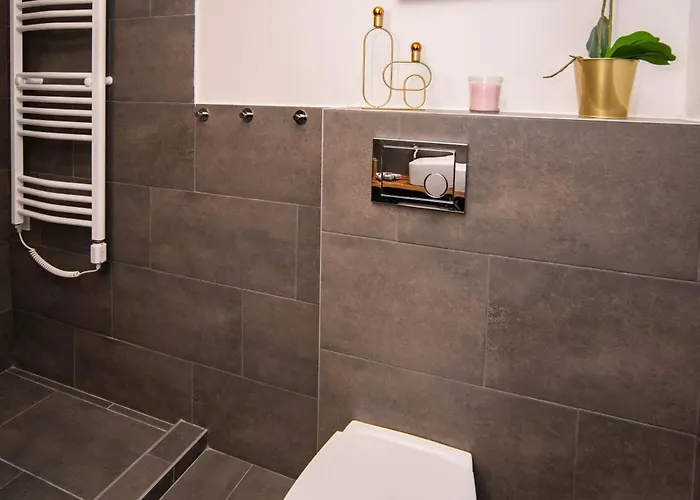 Apartament Free Parking -corvin Palace Residence-3bdrm,6ppl,wifi,ac