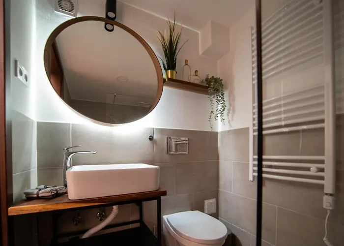 Free Parking -corvin Palace Residence-3bdrm,6ppl,wifi,ac Apartament *