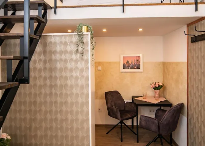 Free Parking -corvin Palace Residence-3bdrm,6ppl,wifi,ac Apartament *