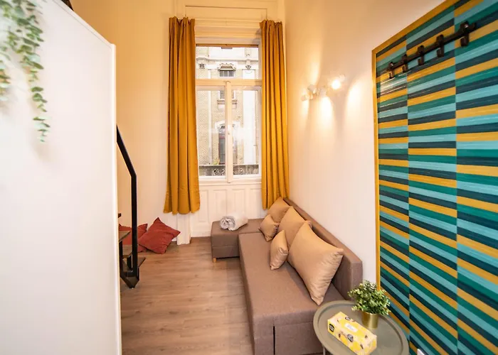 Apartament Free Parking -corvin Palace Residence-3bdrm,6ppl,wifi,ac *