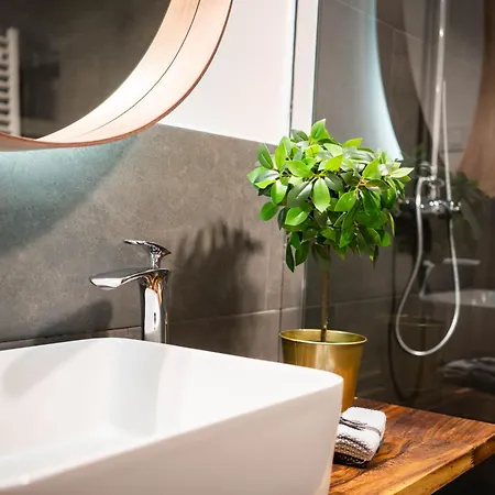Free Parking -corvin Palace Residence-3bdrm,6ppl,wifi,ac Lejlighed Budapest