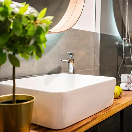 Lejlighed Free Parking -corvin Palace Residence-3bdrm,6ppl,wifi,ac Budapest