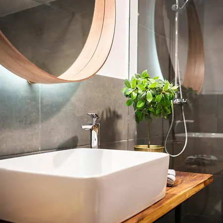 Free Parking -corvin Palace Residence-3bdrm,6ppl,wifi,ac Lejlighed Budapest