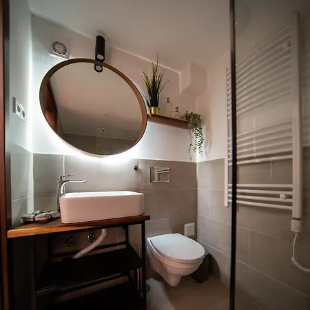 Free Parking -corvin Palace Residence-3bdrm,6ppl,wifi,ac Lejlighed *