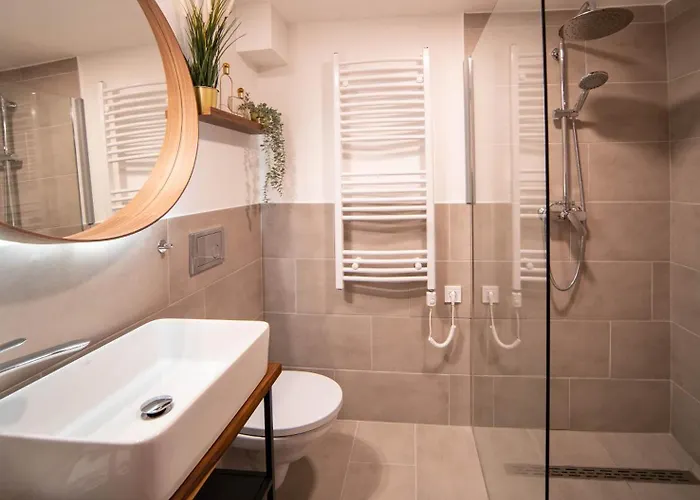 Apartmán Free Parking -corvin Palace Residence-3bdrm,6ppl,wifi,ac