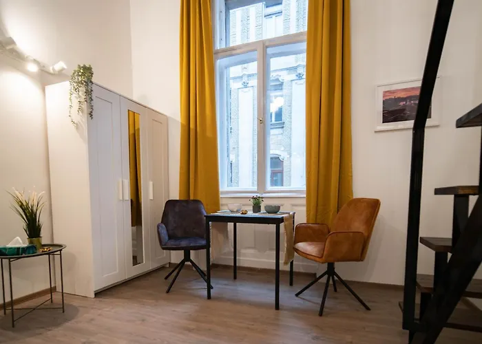 Free Parking -corvin Palace Residence-3bdrm,6ppl,wifi,ac Budapešť